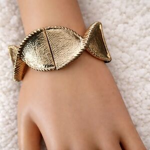 Chico's Gold Tone Stretch Bracelet Twisted Cord Design